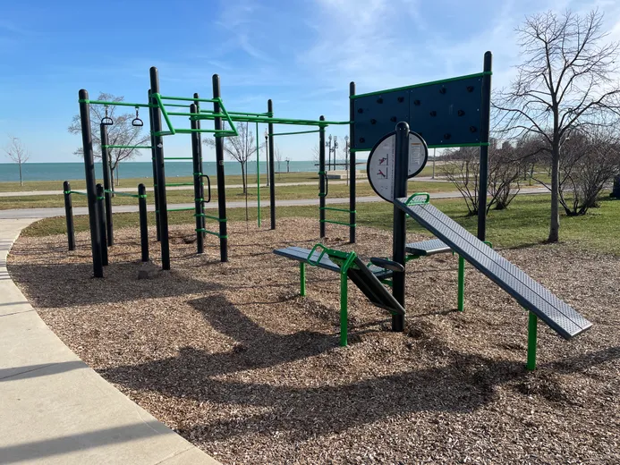 Burnham Park Outdoor Fitness Station